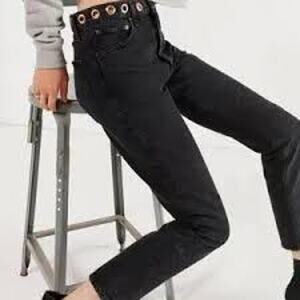 AGOLDE Jamie High-Rise Jean Grommet
Studded Circles Black